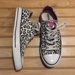 snow leopard converse